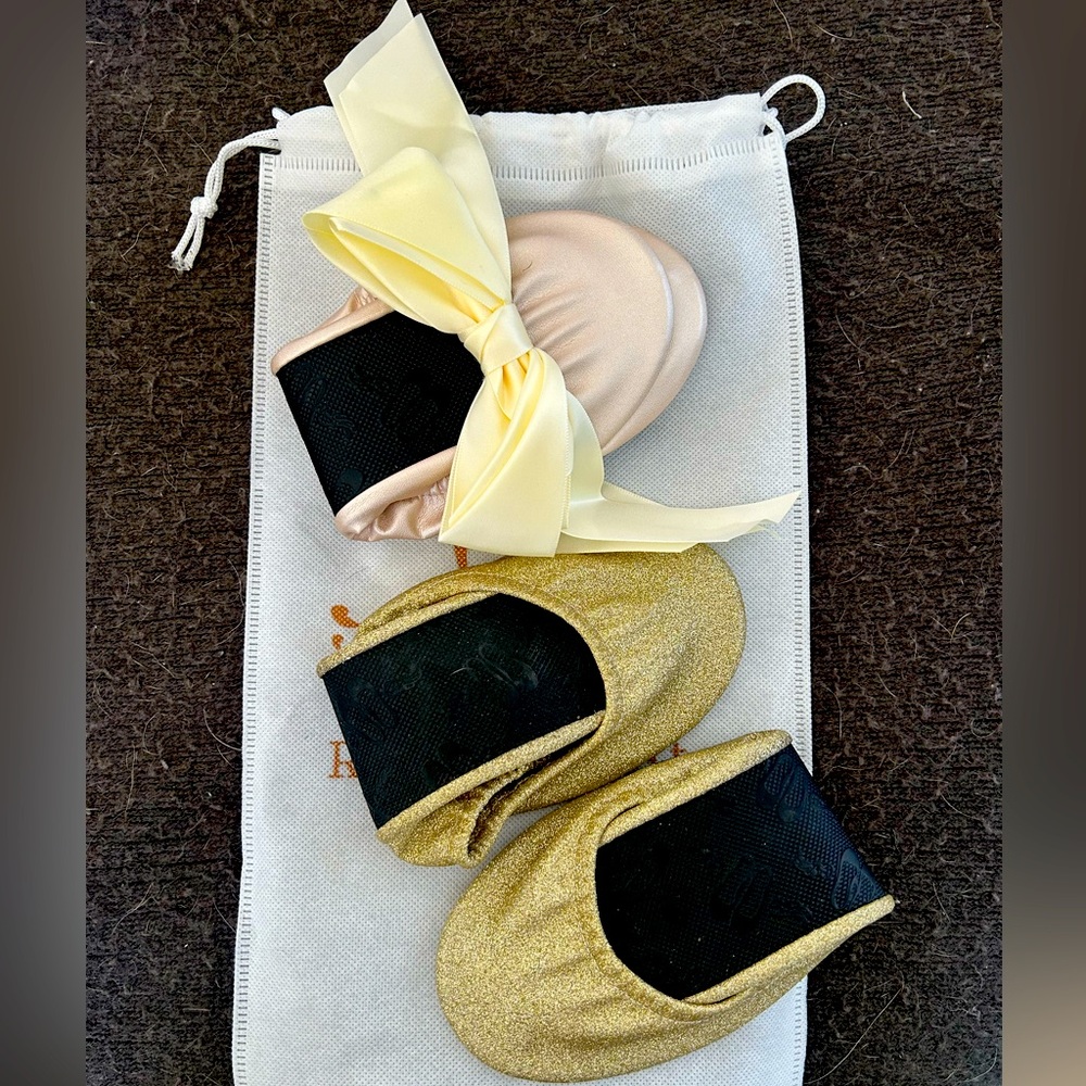 2 pairs of Rescue Flats